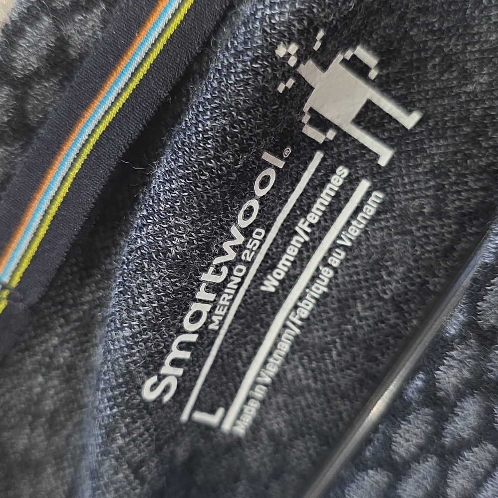 Smartwool Women's Dark Gray Patterned Base Layer … - image 7